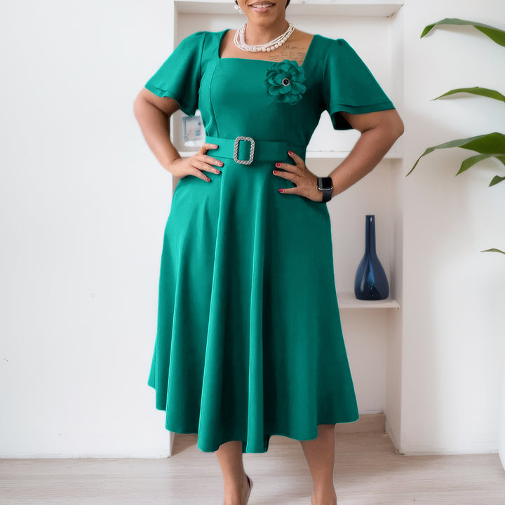 Damen Midi Kleid mit gerafftem Ausschnitt und breitem Gürtel Drune