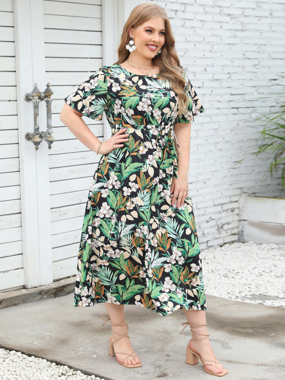 Damen Maxikleid mit aufwendig gestaltetem Band und zeitloser Musterung Drune