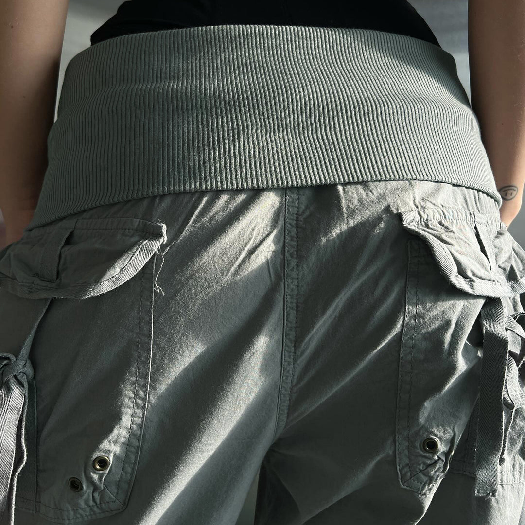 Damen Weite Cargo-Hose mit hohem Umschlagbund, Utility-Tasche und Kordelzug Drune