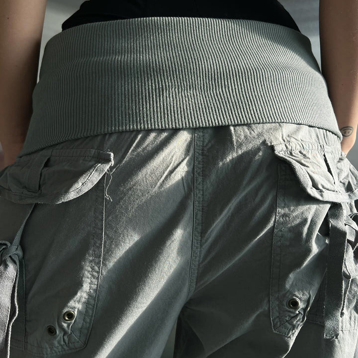 Damen Weite Cargo-Hose mit hohem Umschlagbund, Utility-Tasche und Kordelzug Drune