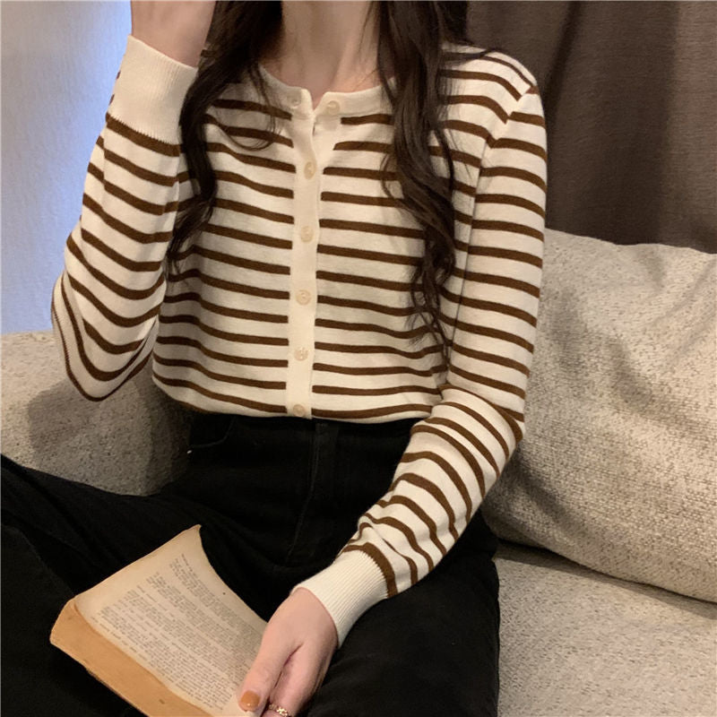 Damen Langärmliger Strickpullover mit Knopfverschluss Drune