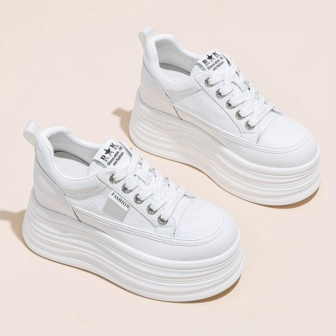 Damen Plateau Sneaker mit eleganter Silhouette und dämpfender Sohle Drune