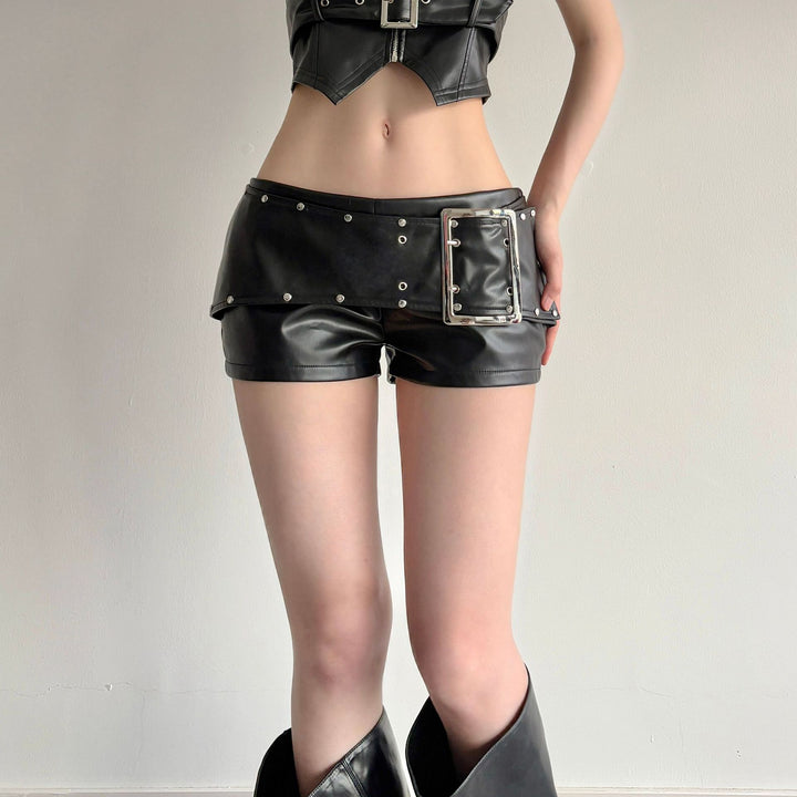 Damen figurbetonte Kunstleder-Shorts mit dekorativen Nieten und seitlichen Taschen Drune