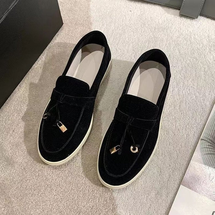 Damen Veloursleder Slipper mit dekorativer Quaste und profilierter Gummisohle Drune