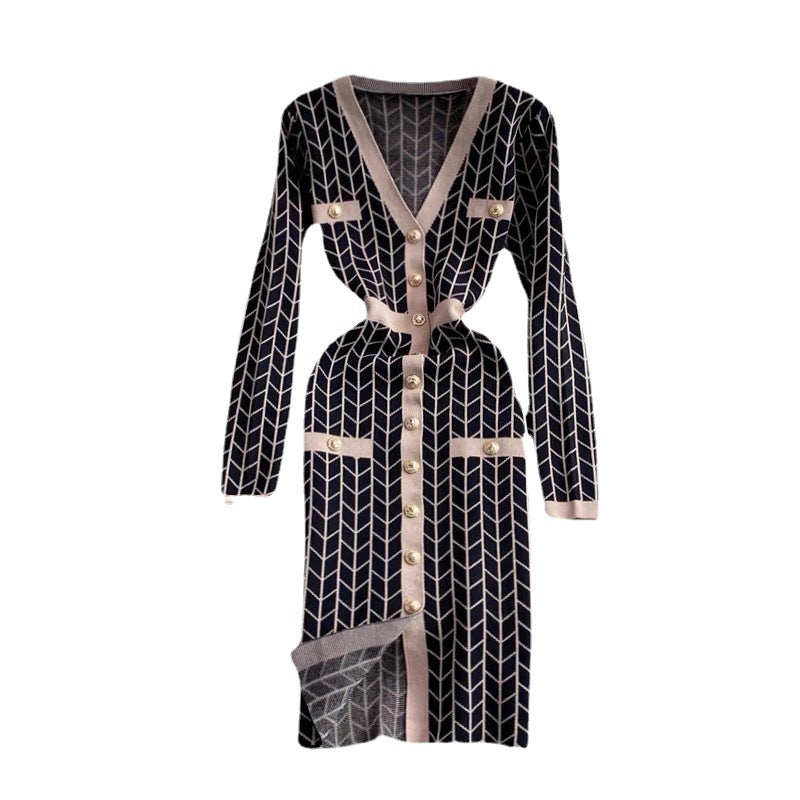 Damen Strickkleid mit Knopfdetaillierung und V-Ausschnitt Drune