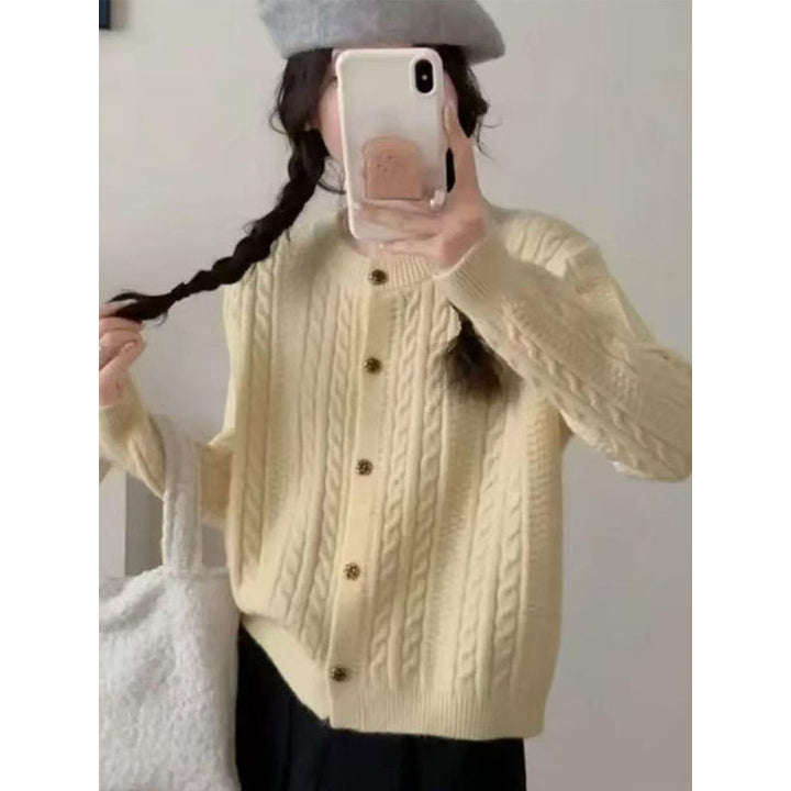 Damen elegante Strickjacke mit Zopfmuster und dekorativen Knöpfen Drune