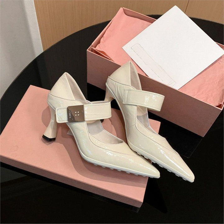 Damen Spitz zulaufende Mary-Jane‑Pumps mit breitem Riemen und geformtem Kitten‑Absatz Drune