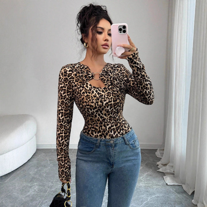 Damen nan figurbetonter Langarm-Body mit Leopardenprint und Zier-Ring Drune