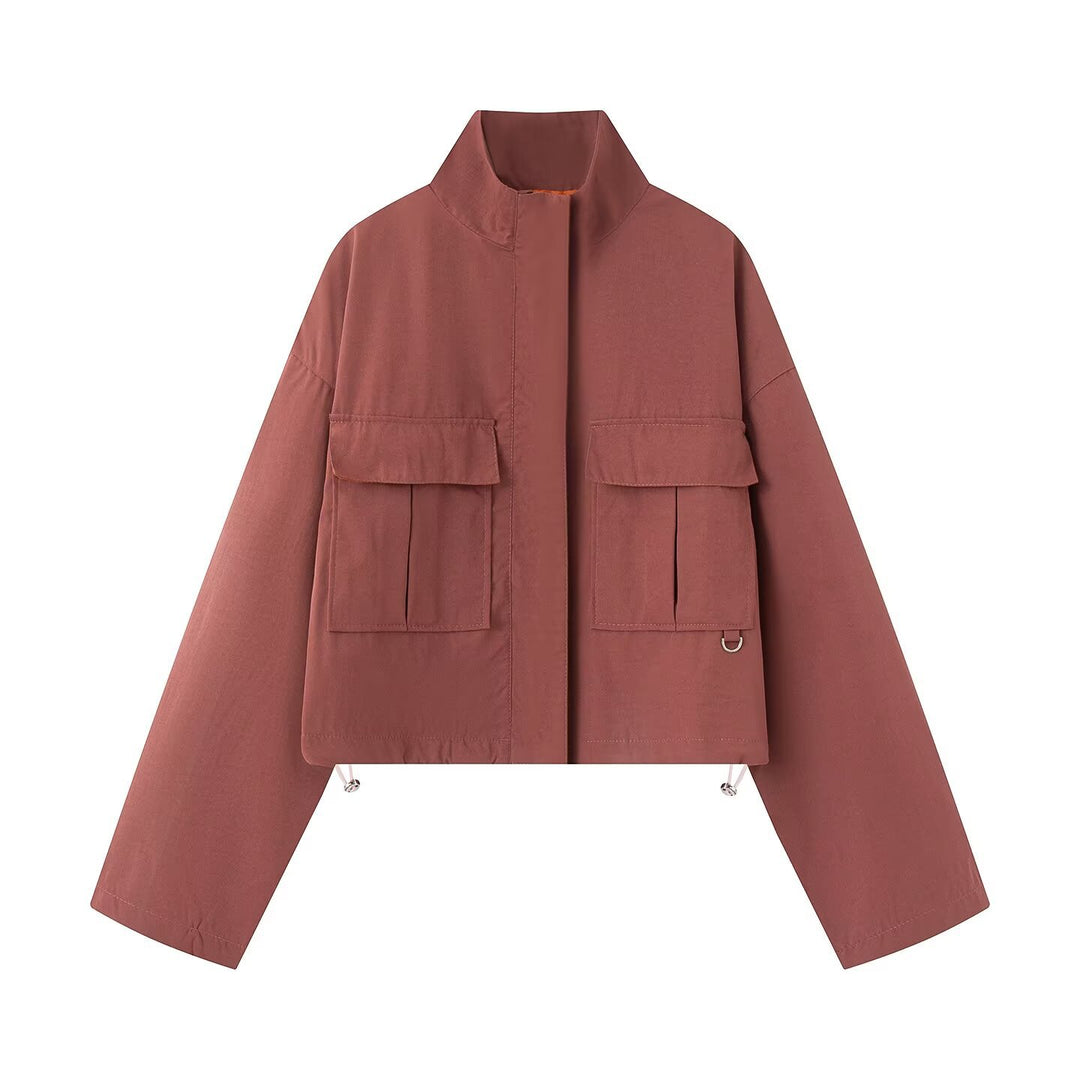 Damen Kurz geschnittene Utility-Jacke mit Stehkragen und aufgesetzten Taschen Drune