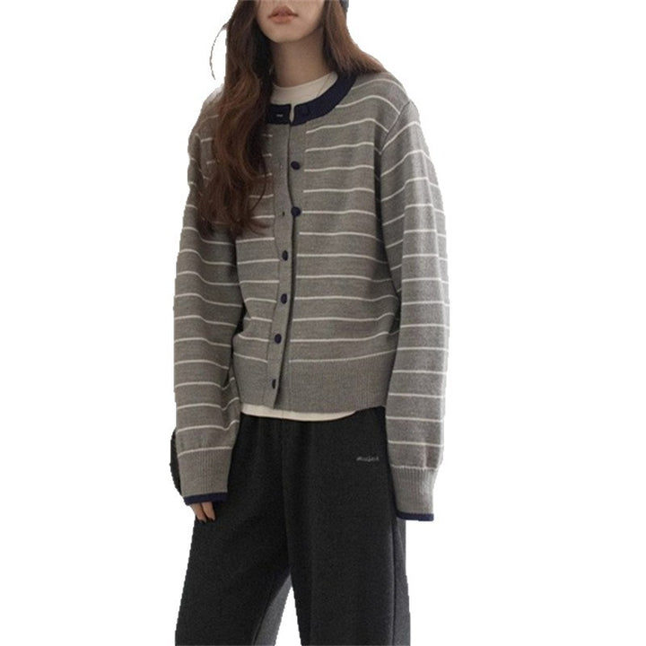 Damen gemütlicher Strickcardigan mit jugendlichem Streifenmuster und praktischem Knopfverschluss Drune