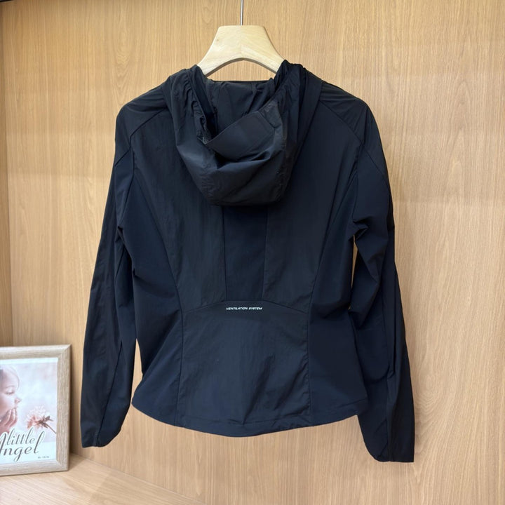 Damen Leichte Kapuzen-Windjacke mit Reißverschluss und verstellbarem Saum Drune