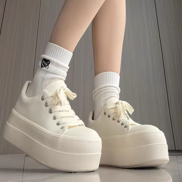 Damen Retro Plateausneaker mit zweifarbiger Lederoptik und extrahoher Gummiplattform Drune