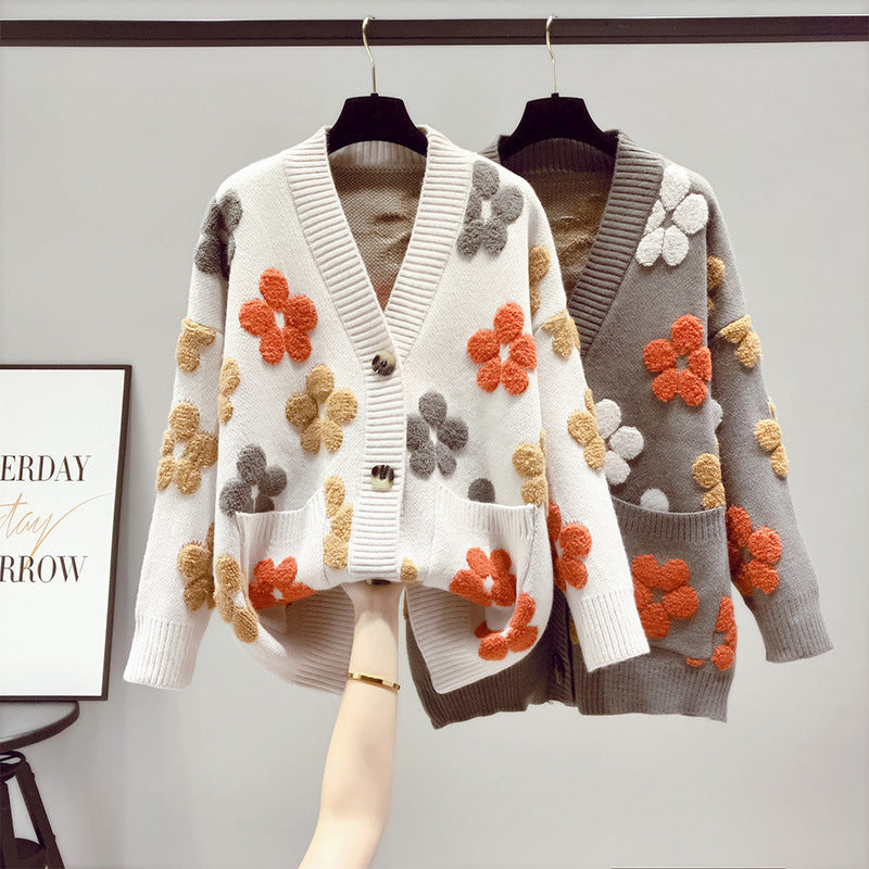 Damen Strickjacke mit floralen Applikationen und großen Taschen Drune