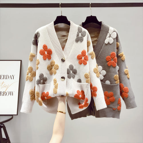 Damen Strickjacke mit floralen Applikationen und großen Taschen Drune