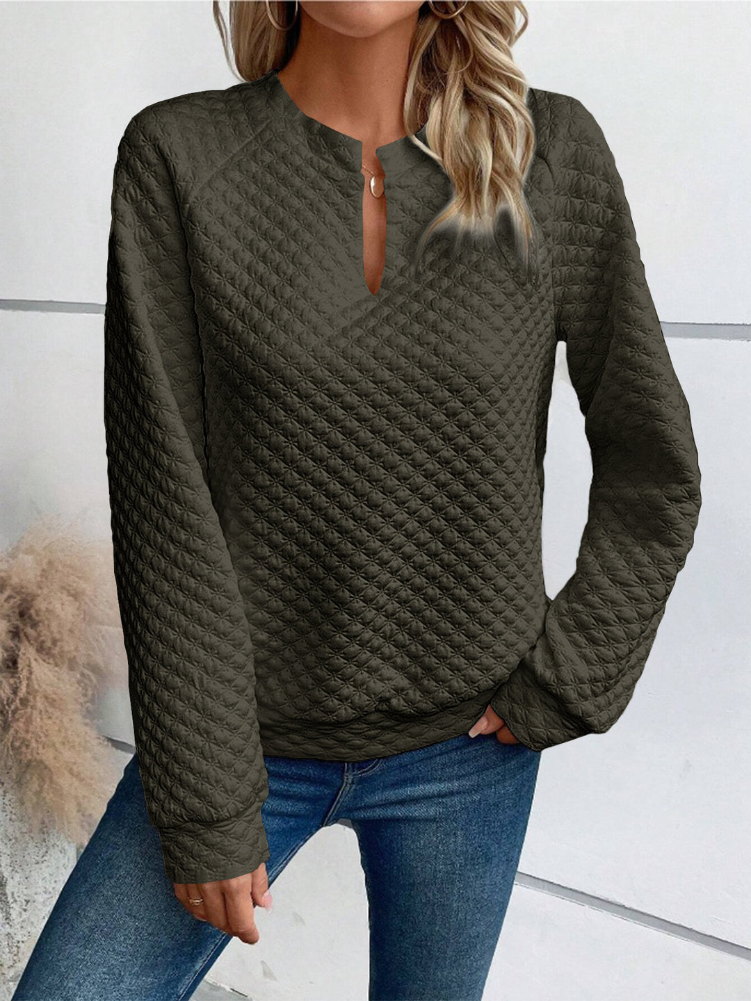 Damen Gestepptes Sweatshirt mit Schlitzkragen, Rautenstruktur und Raglanärmeln Drune