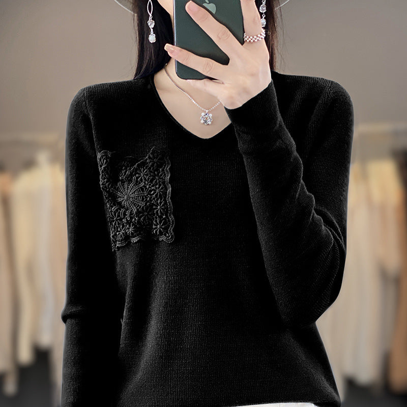 Damen Kaschmir‑Optik V‑Ausschnittpullover mit floraler Häkelapplikation Drune