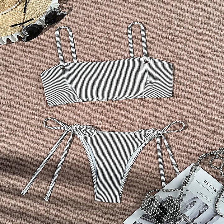 Damen Bandeau-Bikini mit strukturierter Oberfläche und verspielten Bindebändern Drune
