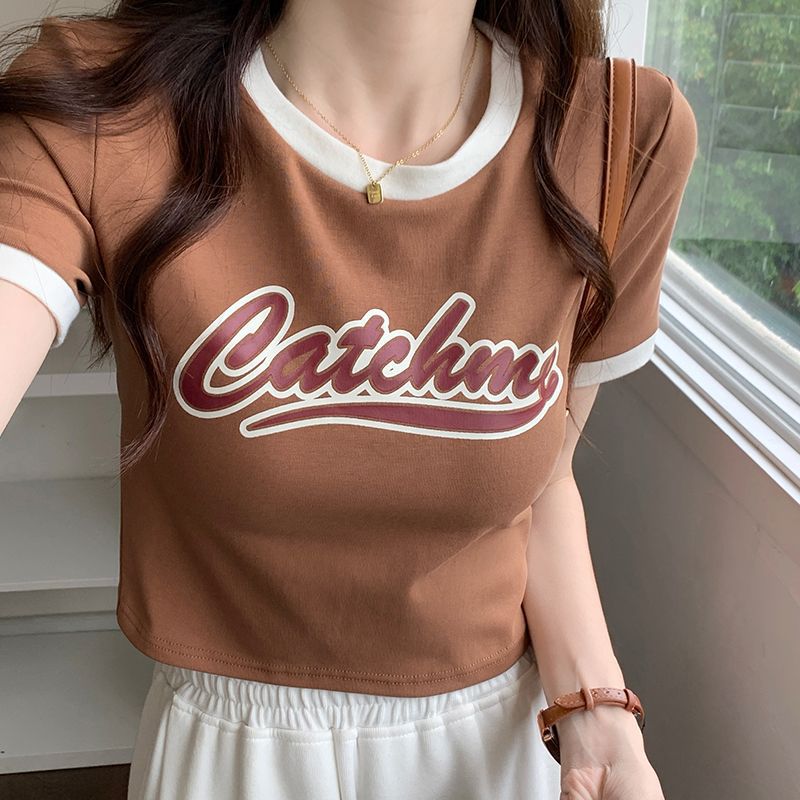 Damen lässiges Crop-Top mit kontrastierenden Ärmeln und kreativem Schriftzug Drune