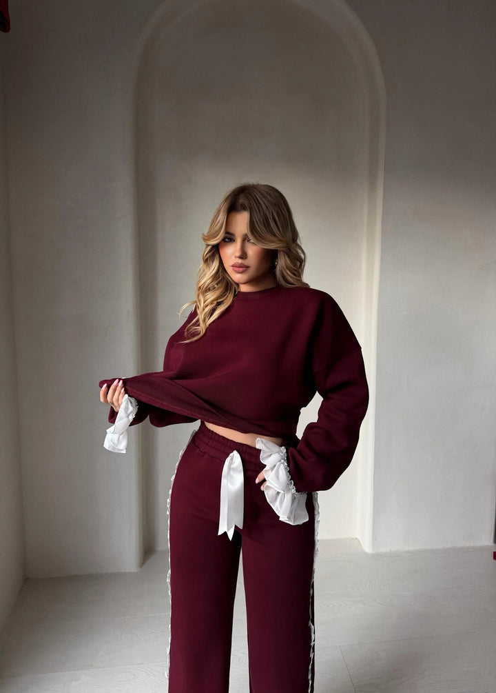 Damen modisches Lounge-Set mit hohen Rüschendetails