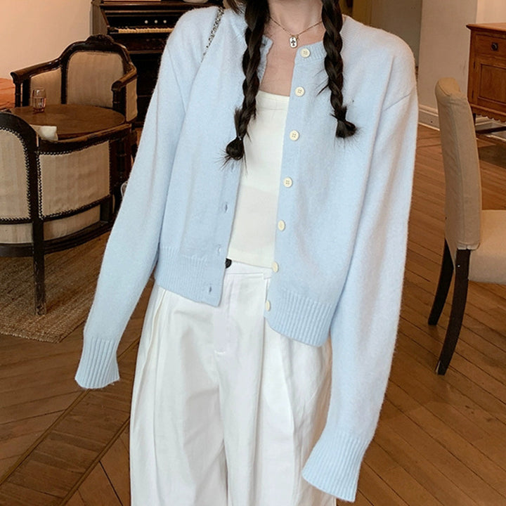 Damen weiche Strickjacke mit feinen Knöpfen und modernem Schnitt Drune