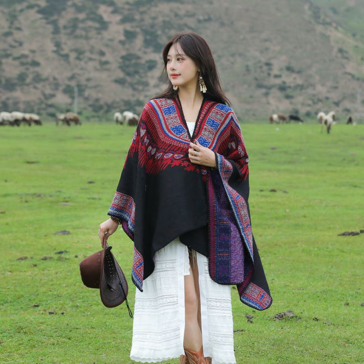 Damen Oversize-Poncho im Ethno-Jacquard mit V-Ausschnitt und strukturiertem Saum Drune