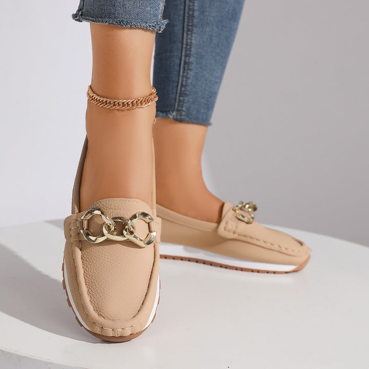 Damen Modische Mokassin‑Slipper mit goldener Gliederkette und profilierter Gummisohle Drune