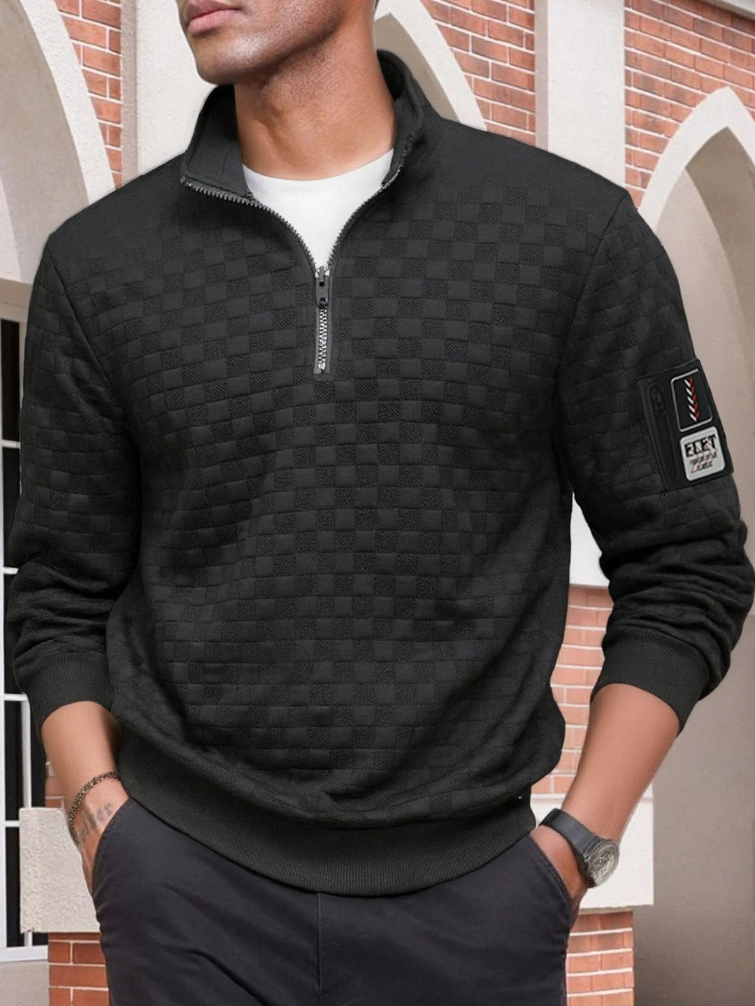 Herren strukturierter Stehkragen-Halbzip-Pullover mit Karosteppung, elastischen Bündchen und Ärmel-Patch Drune