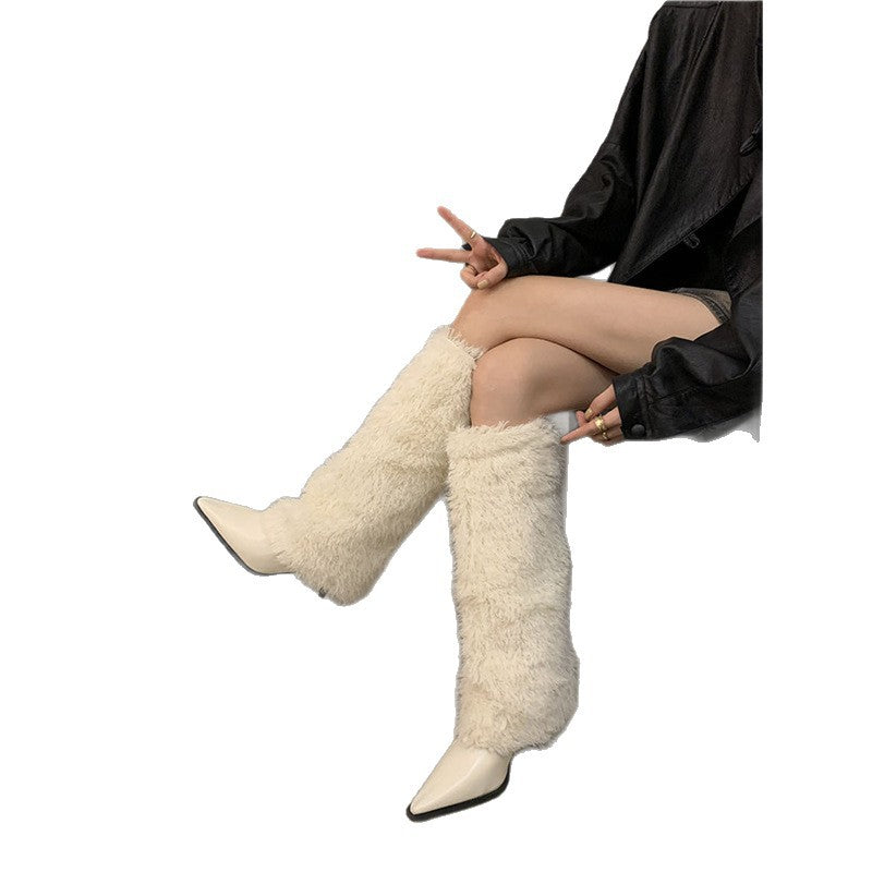 Damen spitz zulaufende Stiefel mit hohem Kunstfell‑Schaft und geformtem Kittenabsatz Drune