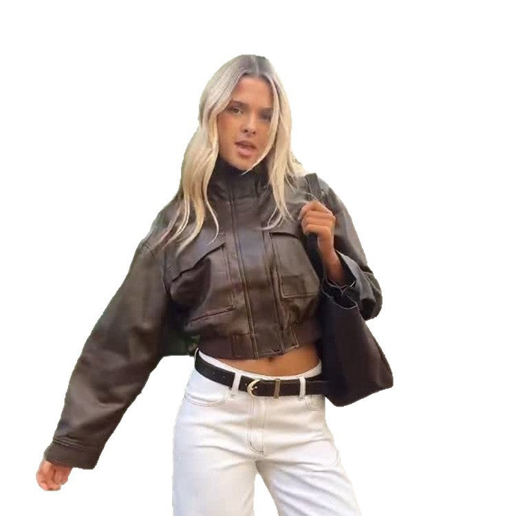 Damen Kurze Utility-Bomberjacke aus veganem Lederimitat mit hohem Stehkragen Drune