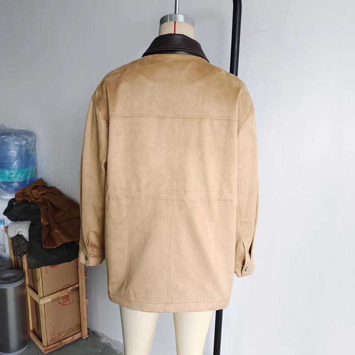 Damen nan oversized Fieldjacke mit kontrastierendem Lederkragen, verdecktem Reißverschluss und großen aufgesetzten Klappentaschen Drune