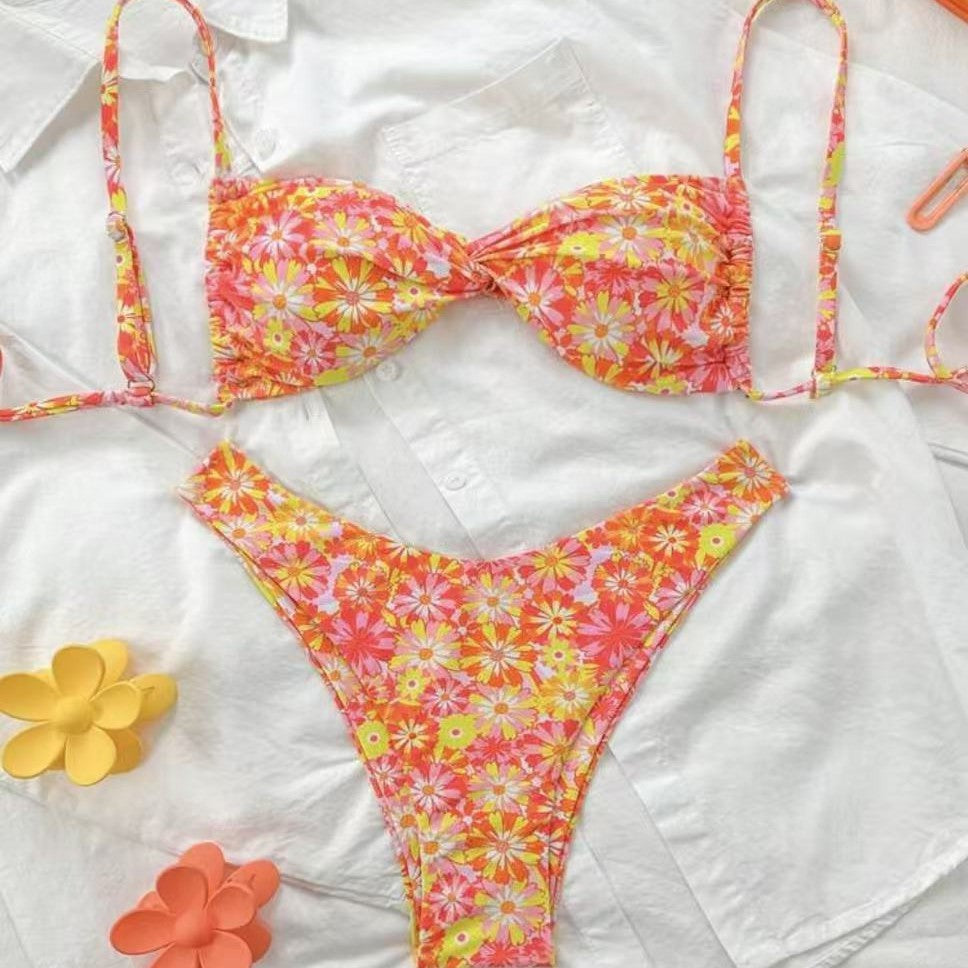 Damen Triangel-Bikini mit floralem Design und verspielten Rüschendetails Drune