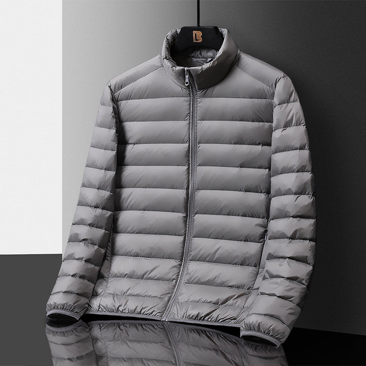 Herren Ultraleichte gesteppte Daunenimitat‑Steppjacke mit Stehkragen und Packfunktion Drune