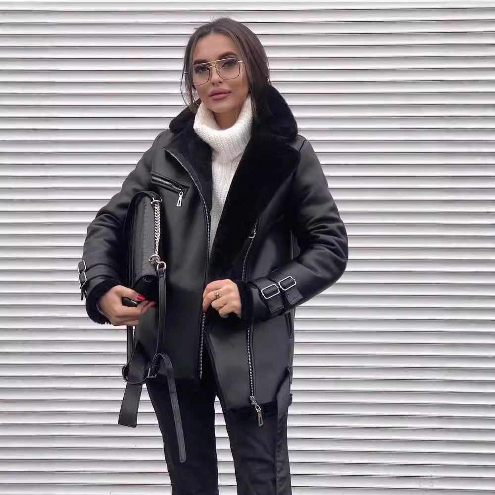 Damen Oversized Kunstleder-Fliegerjacke mit Teddyfell-Futter und Schnallen Drune