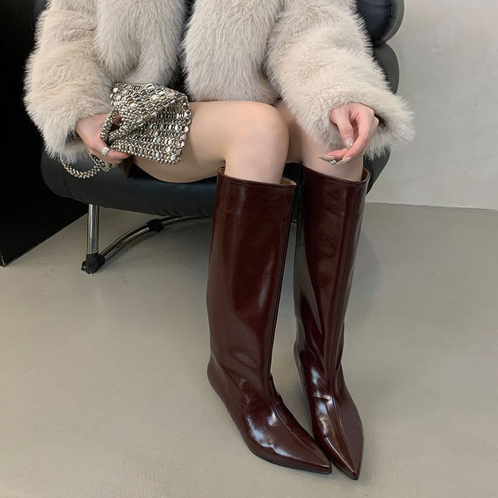 Damen Hochschaftige spitz zulaufende Stiefel aus Glattleder mit schlanker Silhouette Drune