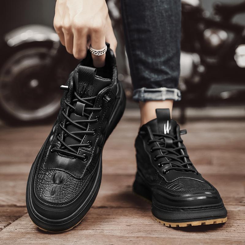 Herren robuste Schnür-Boots mit gepolstertem Knöchelkragen, strukturierter Lederoptik und griffiger Profilsohle Drune
