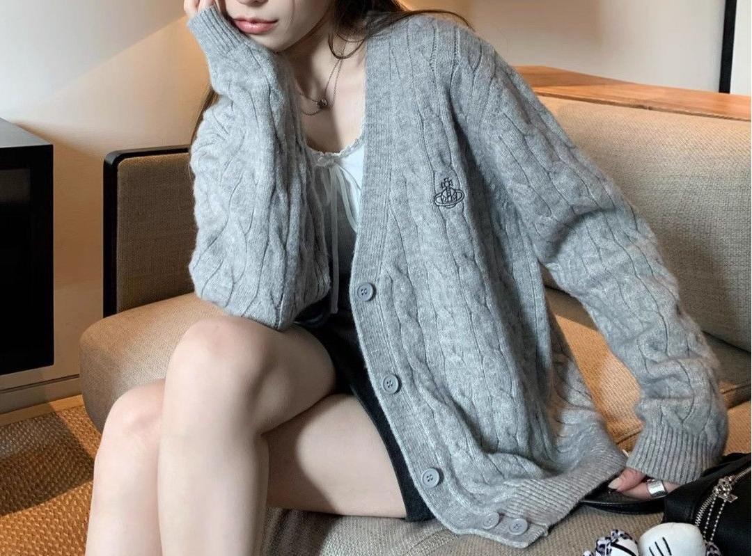 Damen Strickjacke mit Zopfmuster und großen Knöpfen Drune