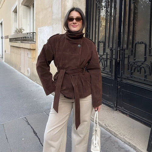 Damen Kurzjacke aus Veloursleder mit hohem Stehkragen und Bindegürtel Drune