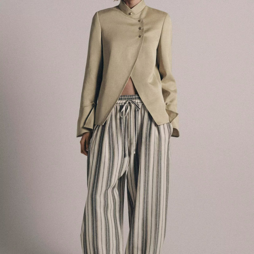 Damen Elegantes Cape-Kurzmantel mit Stehkragen, asymmetrischem Überschlag und Ärmelklappen Drune