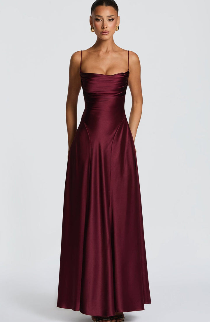 Damen Elegantes Maxikleid mit raffinierten Spaghetti-Trägern und fließendem Satin Drune