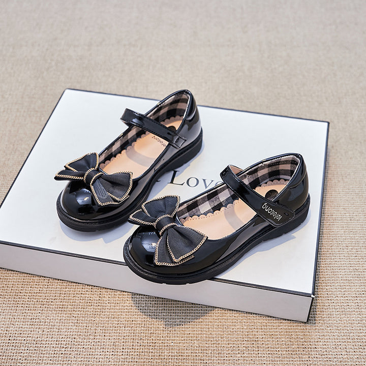 Mädchen Ballerina Schuhe mit verstellbarem Riemen und dekorativem Schleifenakzent Drune