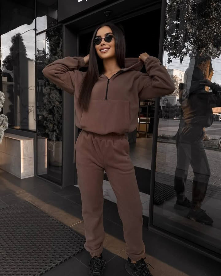 Damen sportliches Fleece-Set mit halbhohem Reißverschluss Kapuzenhoodie und lässiger Jogginghose Drune