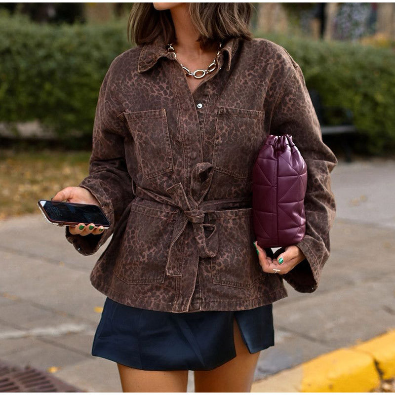 Damen modische Jeansjacke im Leoparden-Design mit Gürtel Drune