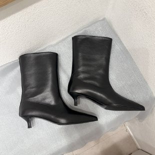 Damen Wadenhohe schlanke Stiefeletten mit spitzer Zehenpartie und niedrigem Kitten‑Absatz Drune