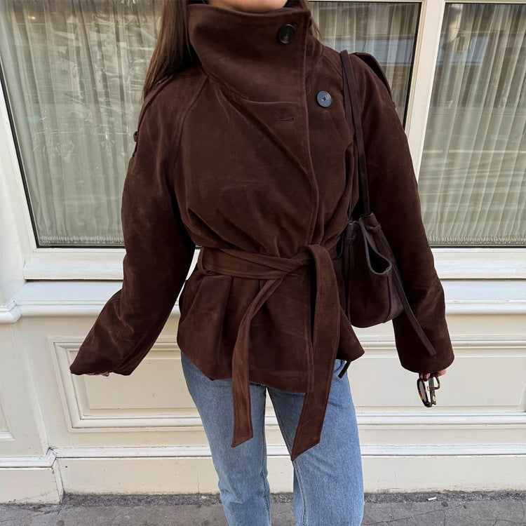 Damen Kurzjacke aus Veloursleder mit hohem Stehkragen und Bindegürtel Drune