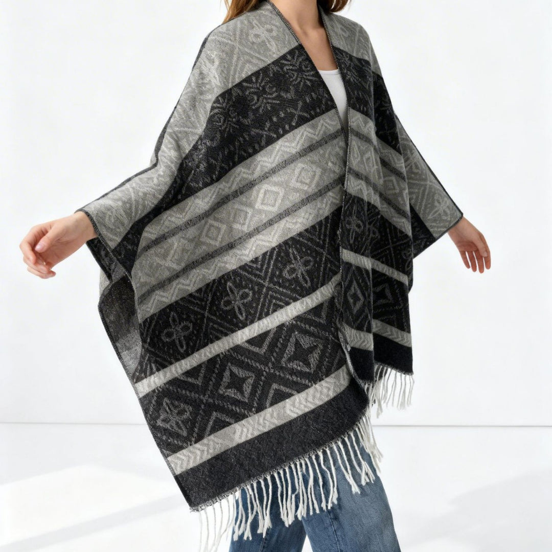 Damen Oversize-Cape mit eingewebtem Diamant-Jacquard, V‑Ausschnitt und Fransensaum Drune