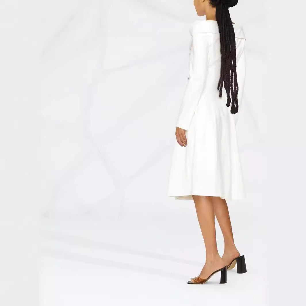 Damen Maxikleid im Mantel‑Look mit Carmenkragen und Doppelreihe Drune