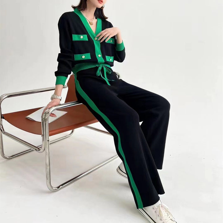 Damen modisches Strickensemble mit dekorativen Knöpfen und Kontrastdetails Drune