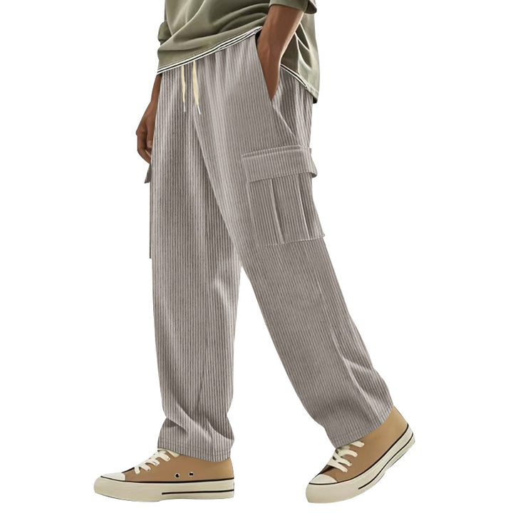 Herren Cordcargo-Hose mit weitem Bein, Tunnelzugbund und aufgesetzten Cargotaschen Drune