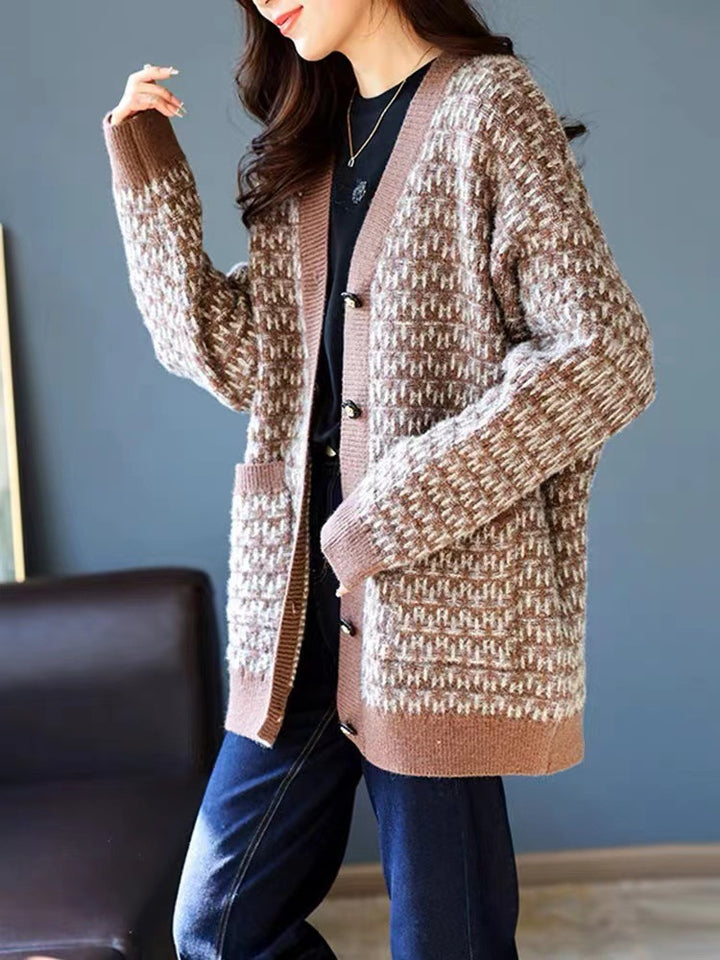 Damen Strickjacke im modernen Graphic-Design Drune