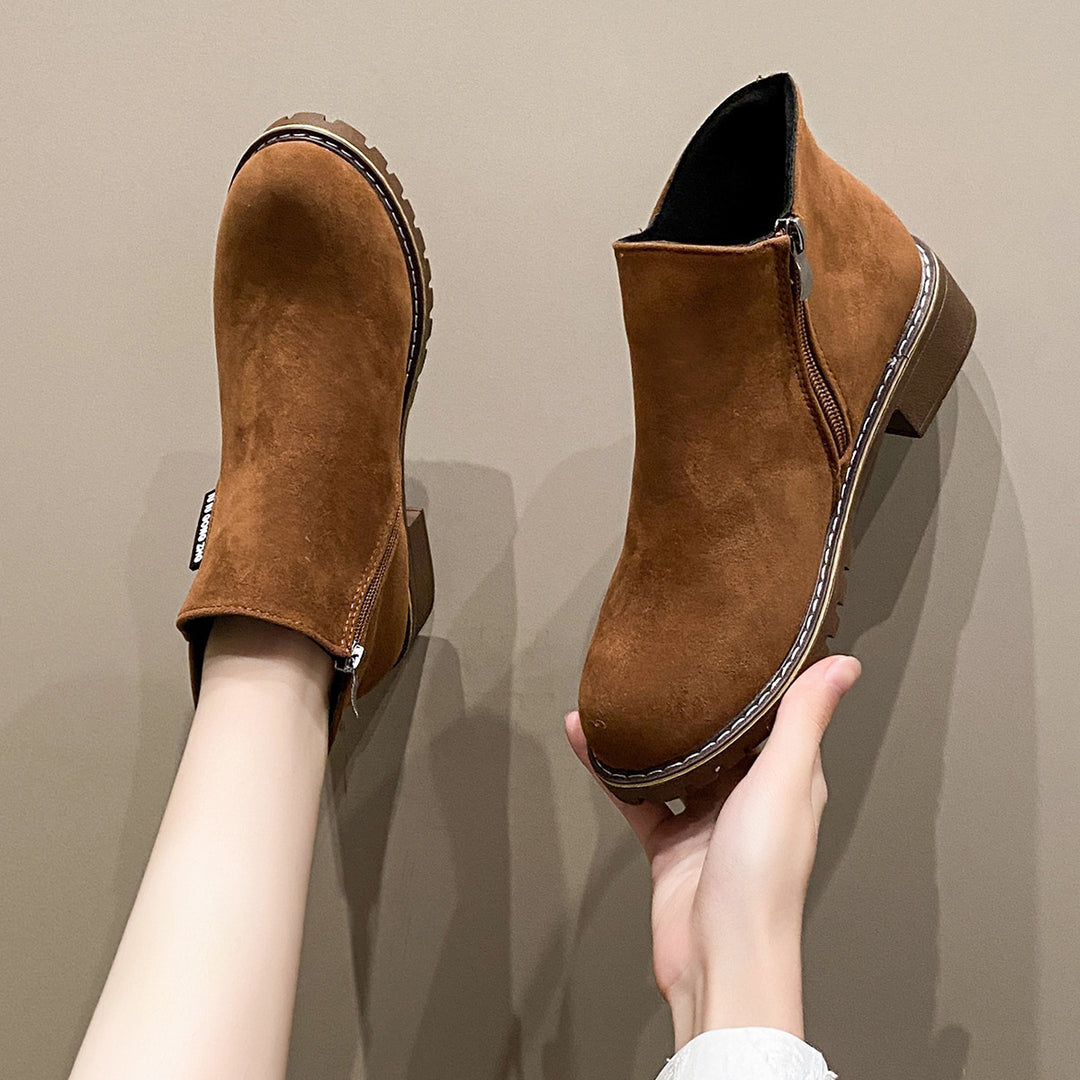 Damen nan kurze Reißverschluss-Stiefelette aus Veloursoptik mit profiliertem Traktorsohlensystem und gepolstertem Komfortfutter Drune